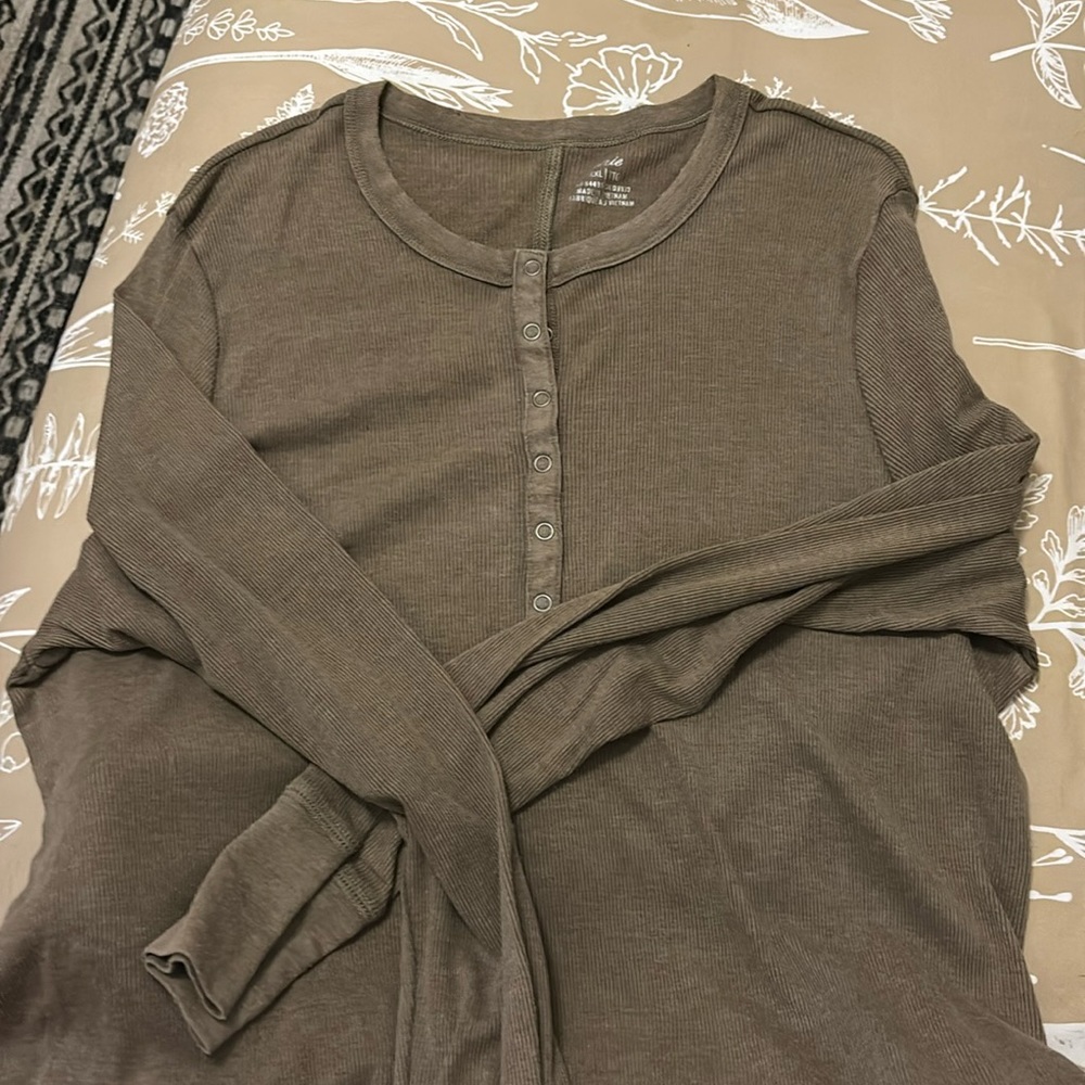 Aerie long sleeve